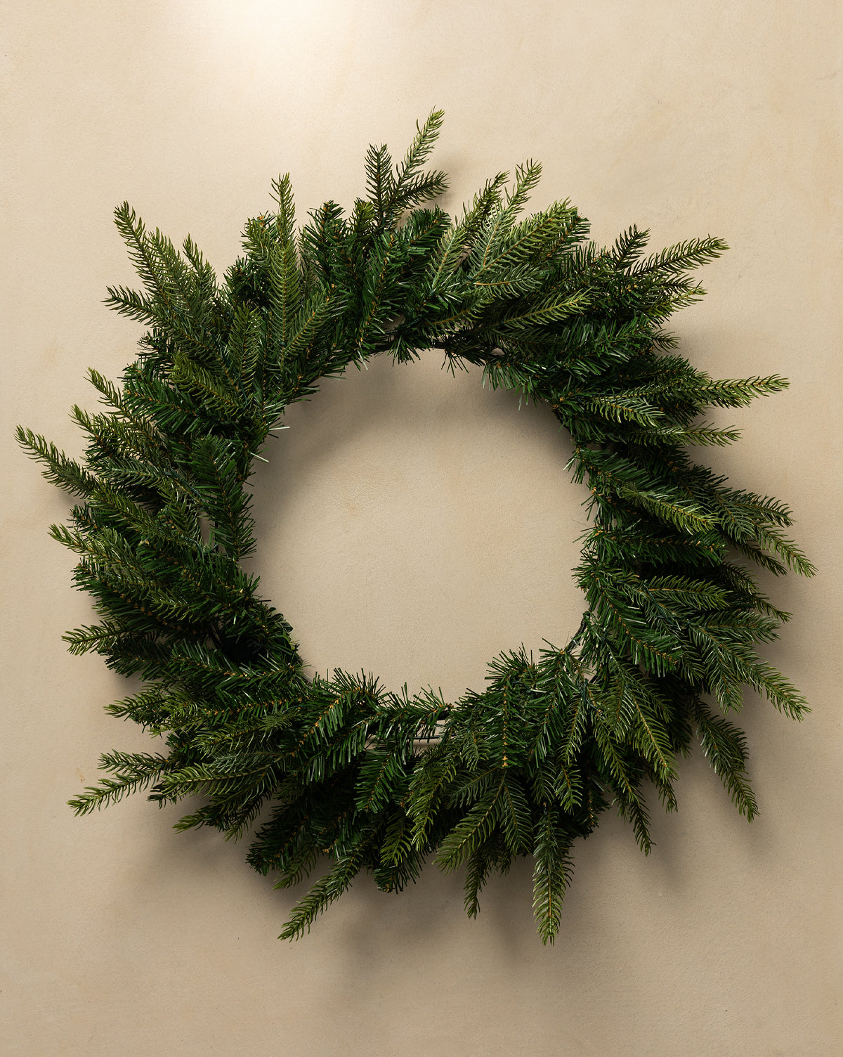 32" Grandis Pre-Lit Indoor/Outdoor Faux Wreath 0