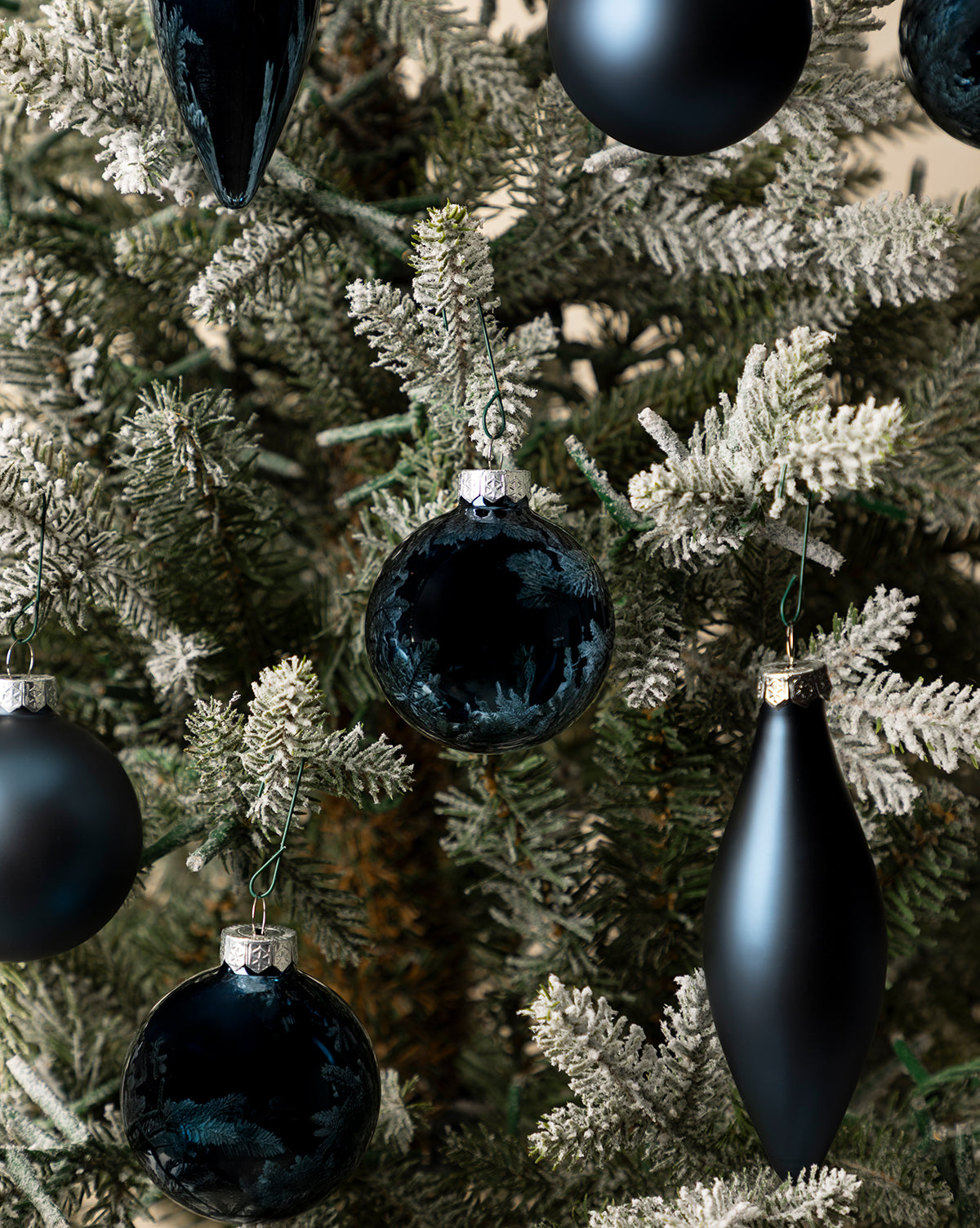 Assorted Ornaments Navy (Set of 10) 0